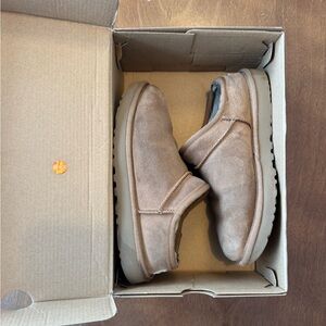 UGG Women's Tan Ankle Booties